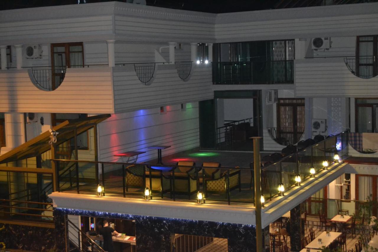 Britannia Hotel Village كمر المظهر الخارجي الصورة