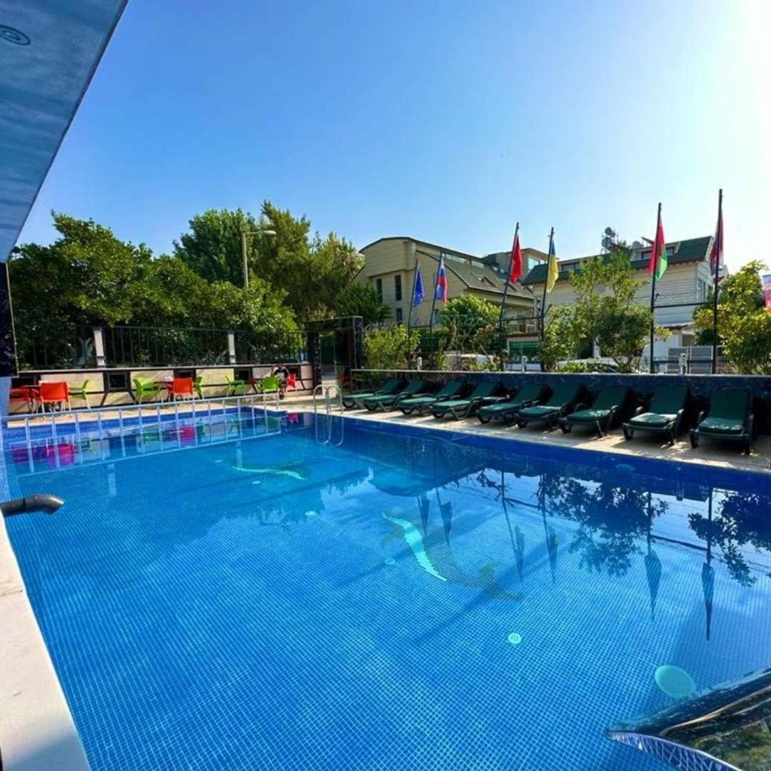Britannia Hotel Village كمر المظهر الخارجي الصورة