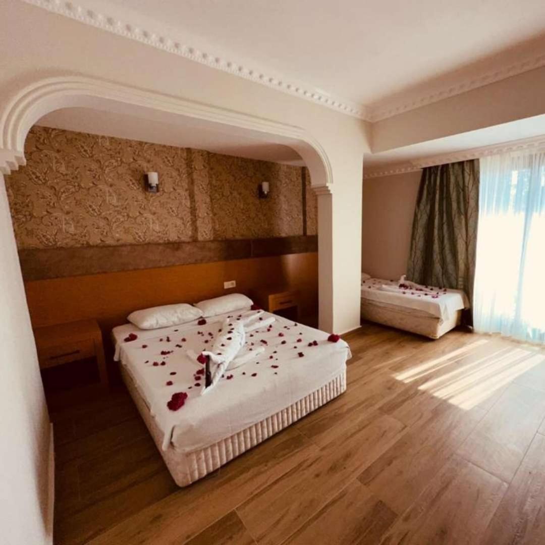 Britannia Hotel Village كمر المظهر الخارجي الصورة